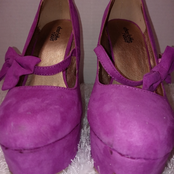 Magenta Colored Charlotte Russe platform bow detail faux suede. - Picture 2 of 4